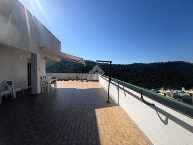 Appartamento in vendita di 126 m² in Via Val Trebbia, 48