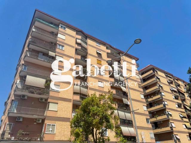 Appartamento in vendita di 126 m² in Viale Agosta, 15