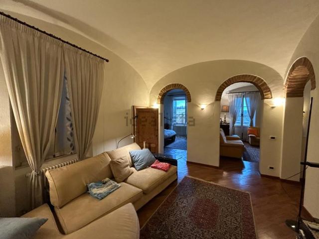 Appartamento in vendita di 126 m² in Viale Camillo Benso di Cavour, 53100