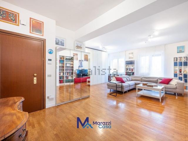 Appartamento in vendita di 126 m² in Viale Campania, 29