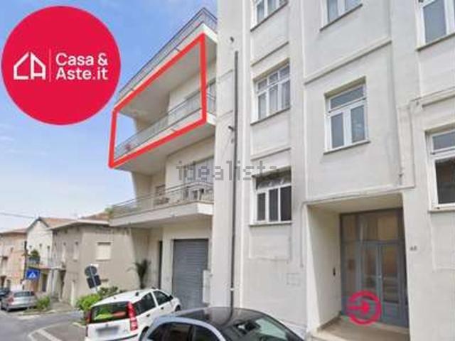 Appartamento in vendita di 126 m² in Viale delle Rimembranze, 46
