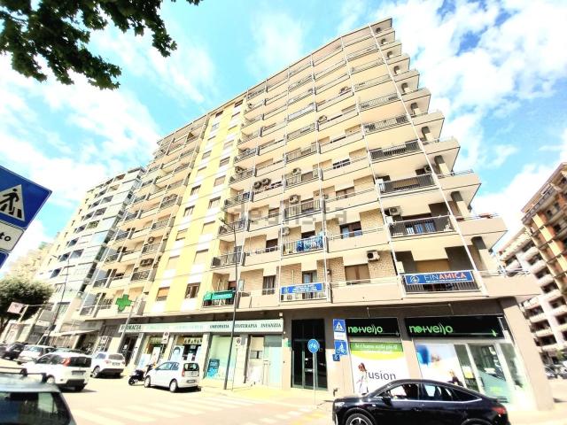 Appartamento in vendita di 126 m² in Viale Magna Grecia, 104