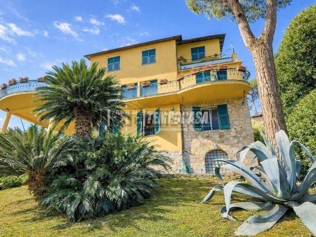 Appartamento in vendita di 126 m² in Viale Minerva, 28