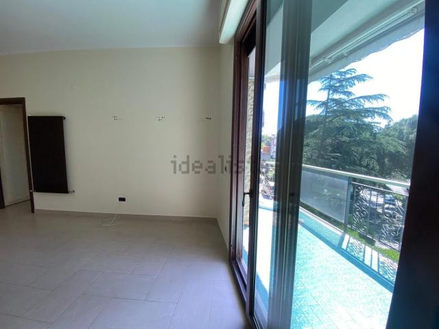 Appartamento in vendita di 126 m² in Strada Panoramica dello Stretto, 1020