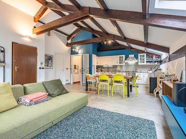 Appartamento in vendita di 126 m² in Strada Rebaude, 29