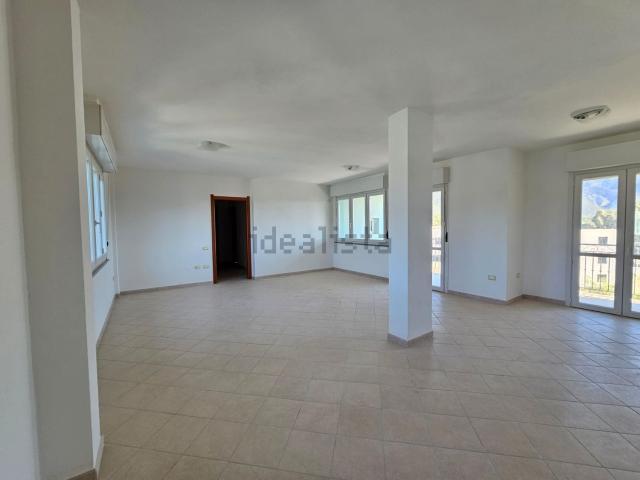 Appartamento in vendita di 127 m² in Via Carlo Alberto Dalla Chiesa