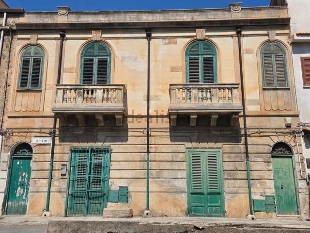 Appartamento in vendita di 127 m² in Via Crimi, 3