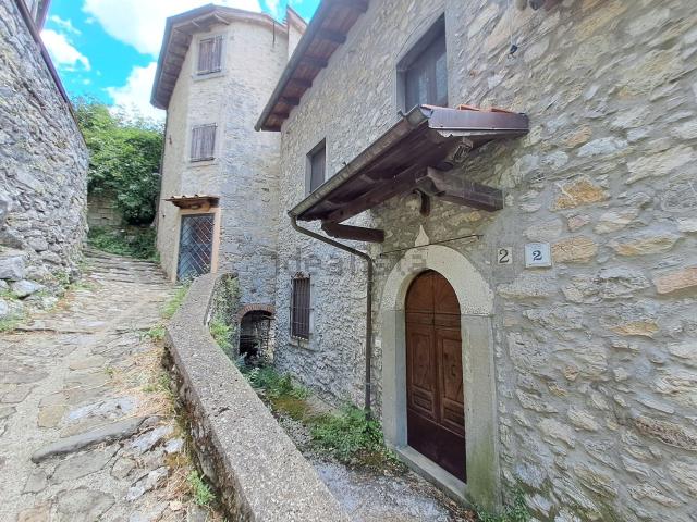 Appartamento in vendita di 127 m² in Via Crociale