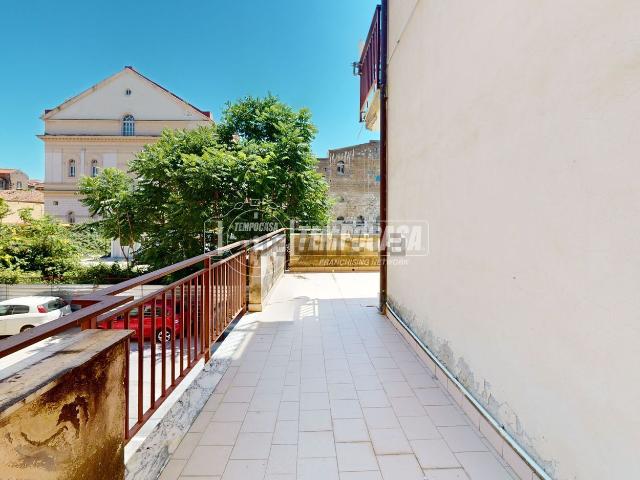 Appartamento in vendita di 127 m² in Via Antonio Curri, 32