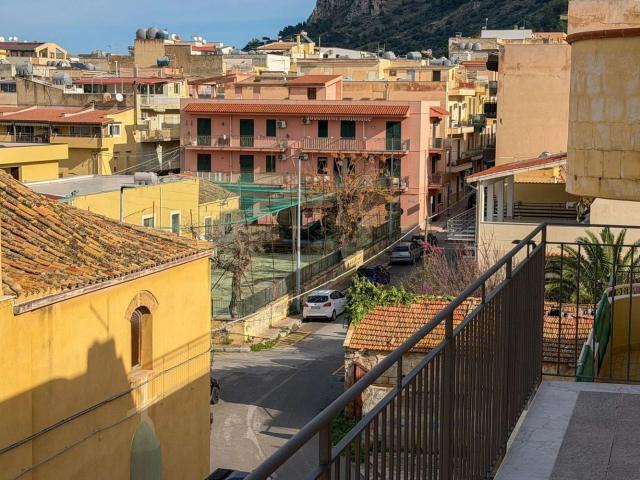 Appartamento in vendita di 127 m² in Via Andrea Scordato, 67