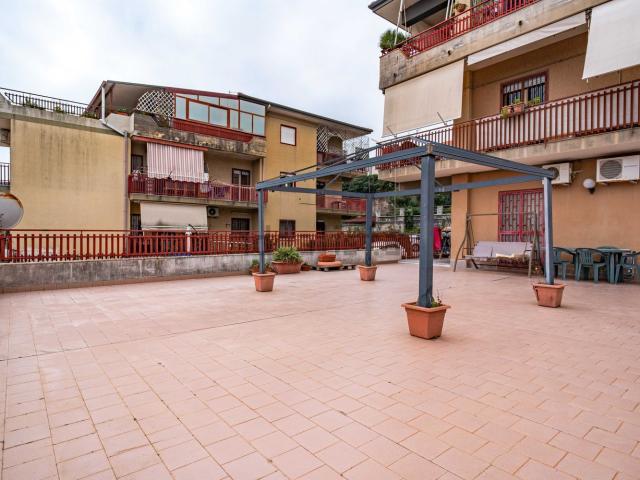 Appartamento in vendita di 127 m² in Via Acicastello