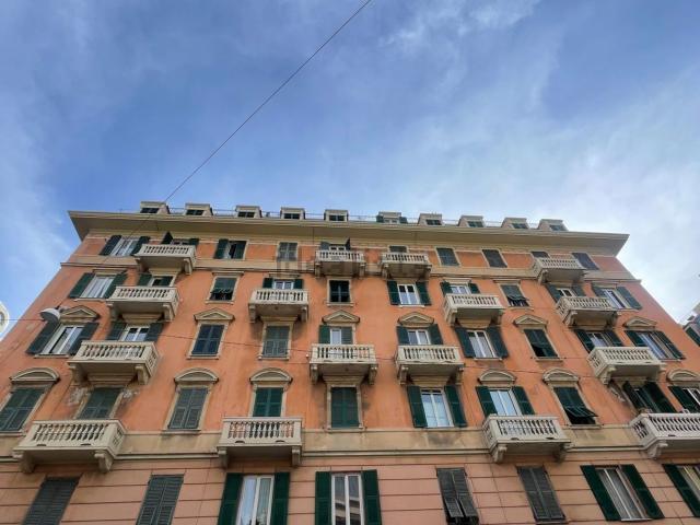 Appartamento in vendita di 127 m² in Via Ayroli, 33