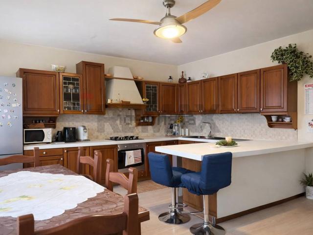 Appartamento in vendita di 127 m² in Via Galileo Galilei, 66
