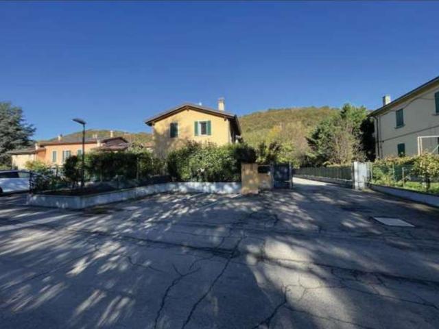Appartamento in vendita di 127 m² in Via Gastone Rossi, 7