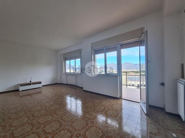 Appartamento in vendita di 127 m² in Via Gerardo Astorino, 44