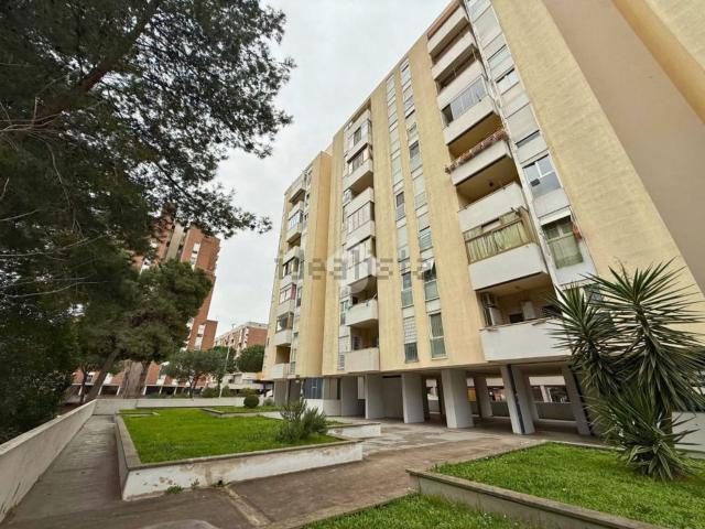 Appartamento in vendita di 127 m² in Via Giuseppe Marotta, 6