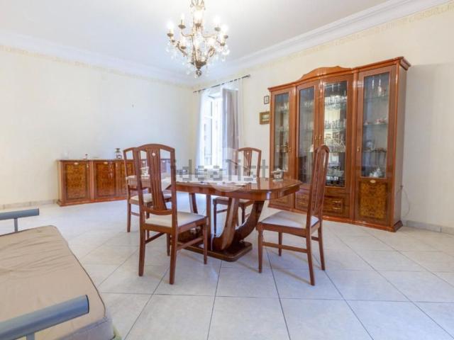 Appartamento in vendita di 127 m² in Via Emiro Giafar, 14