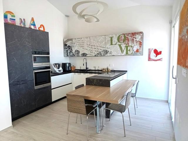 Appartamento in vendita di 127 m² in Via Enrico Berlinguer