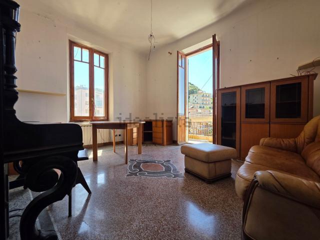 Appartamento in vendita di 127 m² in Via Filippo Corridoni