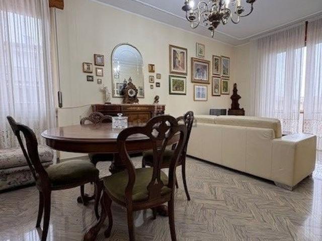 Appartamento in vendita di 127 m² in Via Iris Versari
