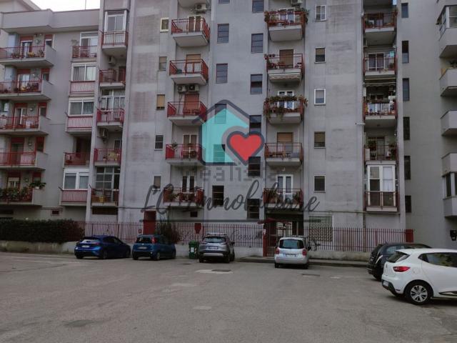 Appartamento in vendita di 127 m² in Via Lago di Viverone, 9