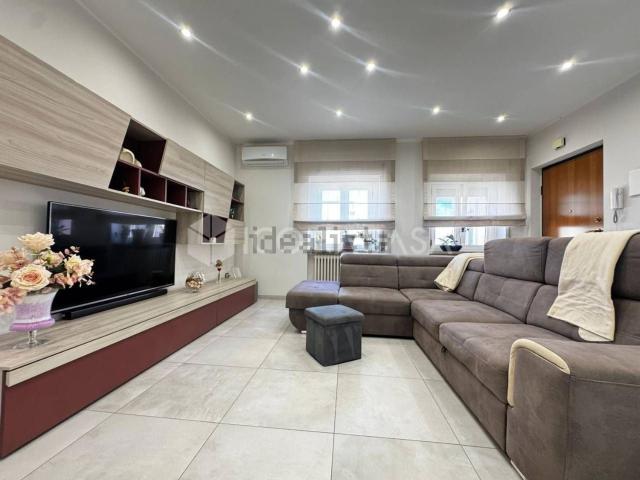 Appartamento in vendita di 127 m² in Via M.R. Greco