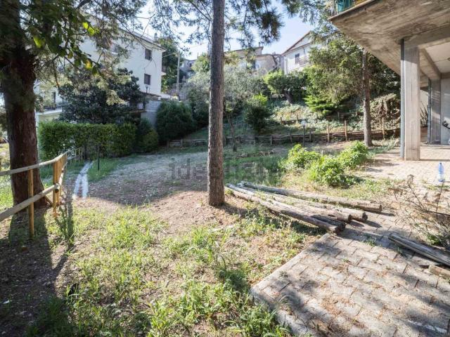 Appartamento in vendita di 127 m² in Via Mirtense, 50