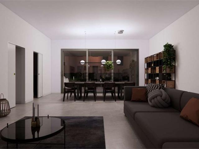 Appartamento in vendita di 127 m² in Via Nuova Ponente, 1