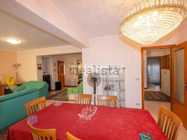 Appartamento in vendita di 127 m² in Via Santa Caterina, 19
