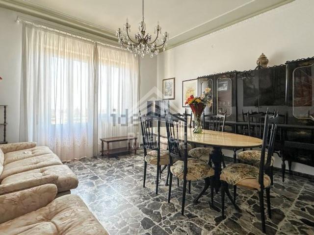 Appartamento in vendita di 127 m² in Via Sicilia, 69