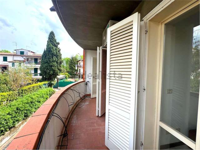 Appartamento in vendita di 127 m² in Via Poggioletto