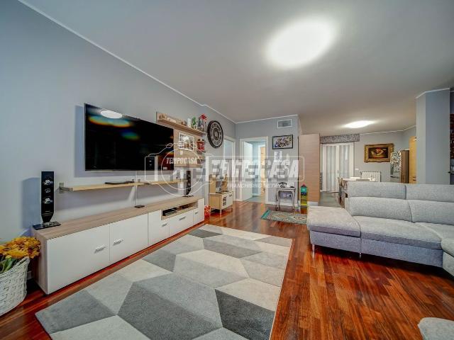 Appartamento in vendita di 127 m² in Via per Carnago, 13