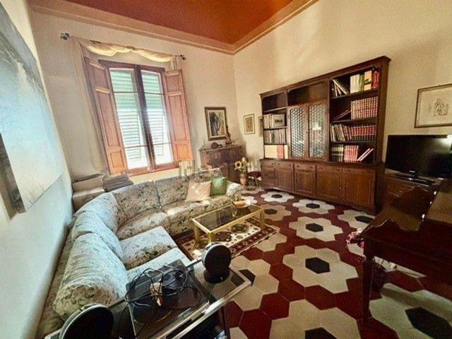 Appartamento in vendita di 127 m² in Via Renato Fucini