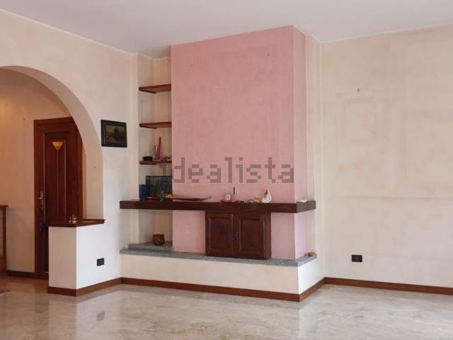 Appartamento in vendita di 127 m² in Via Ugo Foscolo, 46