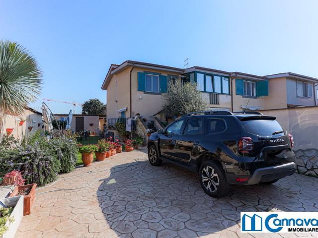 Appartamento in vendita di 127 m² in Via Valderòa