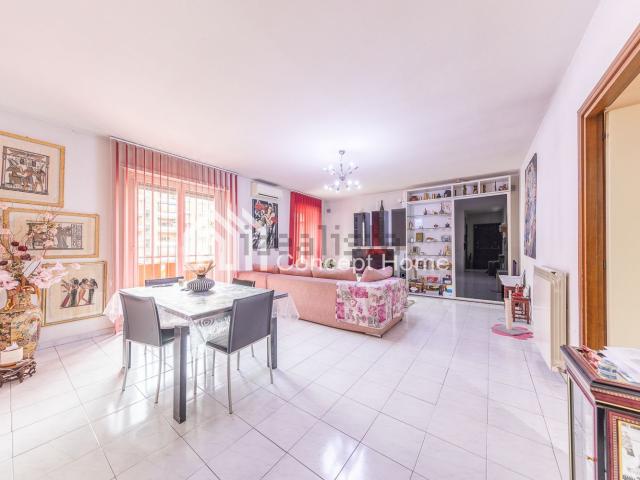 Appartamento in vendita di 127 m² in Viale Bruno Rizzieri, 67
