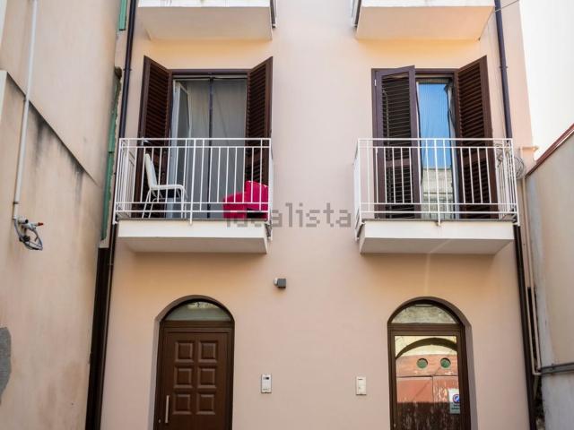 Appartamento in vendita di 127 m² in Vico Zirilli, 37