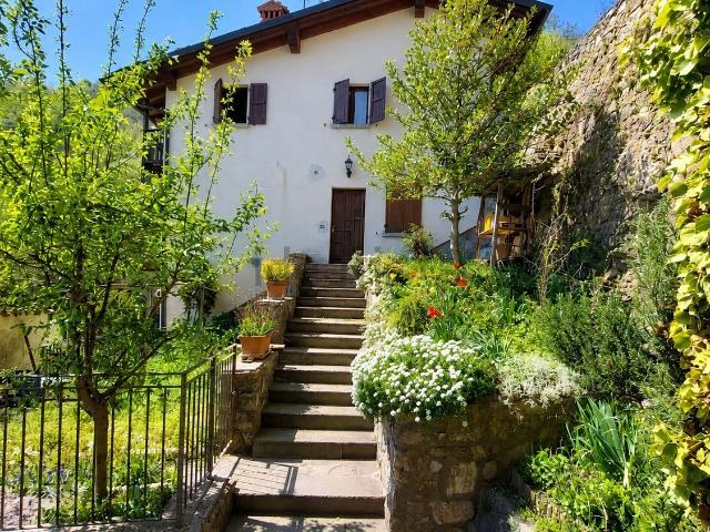 Appartamento in vendita di 127 m² in Frazione Presegno, 3