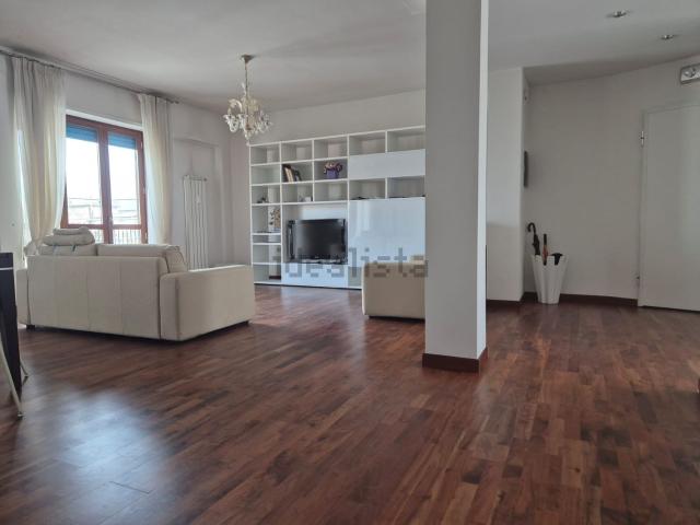 Appartamento in vendita di 127 m² in Piazza del Mercato, 39