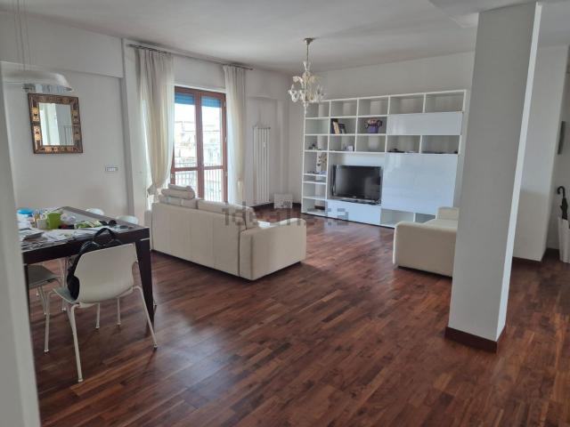 Appartamento in vendita di 127 m² in Piazza del Mercato, 39