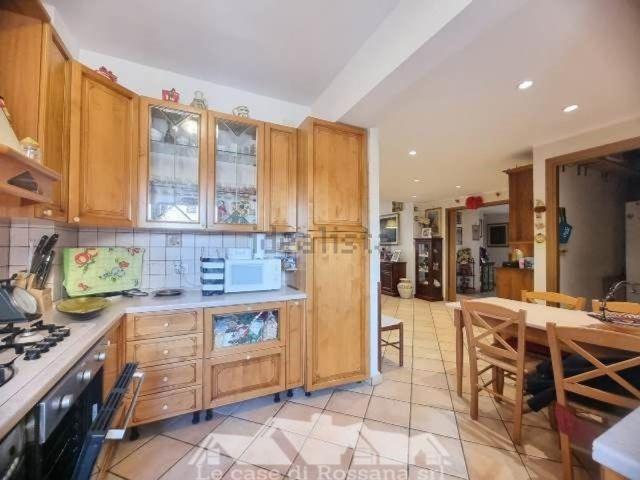 Appartamento in vendita di 127 m² in Piazza Ottaviano Vimercati