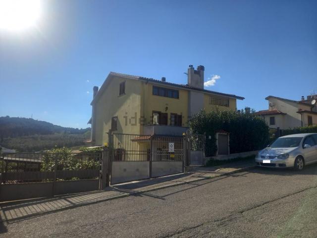 Appartamento in vendita di 127 m² in Strada del Fondo