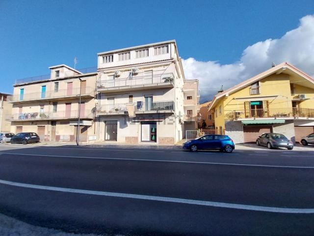Appartamento in vendita di 127 m² in Strada Statale 18 Tirrena Inferiore, 181