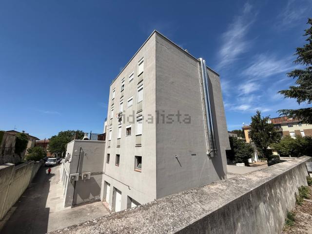 Appartamento in vendita di 128 m² in Via Col di Lana, 3