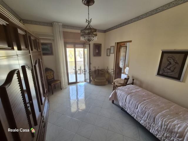 Appartamento in vendita di 128 m² in Via Catania, 49