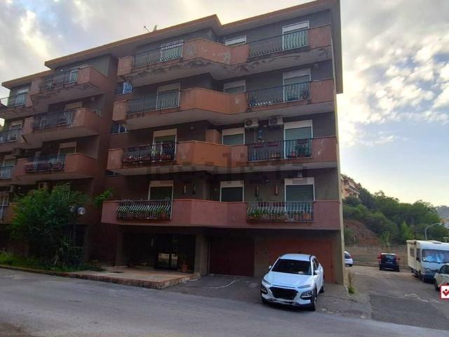Appartamento in vendita di 128 m² in Via Catara Lettieri