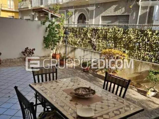 Appartamento in vendita di 128 m² in Via Ciro Menotti