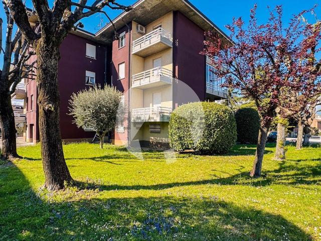 Appartamento in vendita di 128 m² in Via A. Grandi, 12