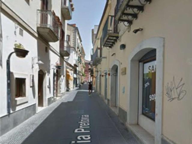 Appartamento in vendita di 128 m² in Via Achille Rosica, 20