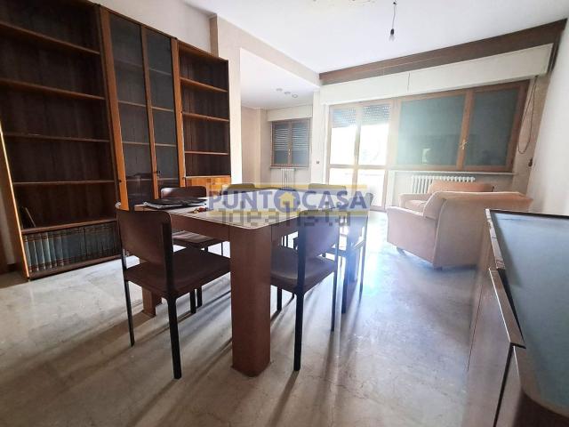 Appartamento in vendita di 128 m² in Via Alcide de Gasperi, 45